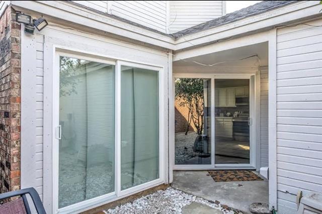 Building Photo - 2943 S Bend Dr