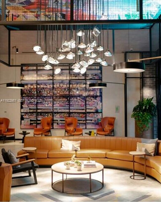 Building Photo - 121 NE 34th St