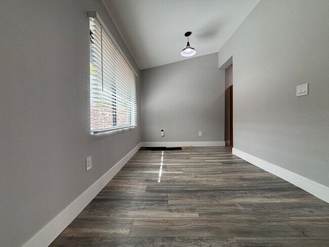 Building Photo - 11548 Valentino Ln