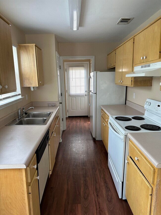 Building Photo - 2287 Hartsfield Way