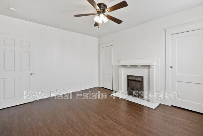 Building Photo - 439 Kingsboro St