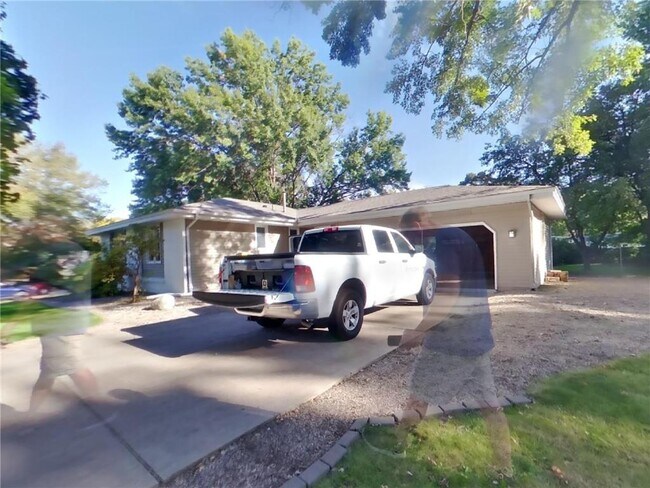 Building Photo - 3820 Union Terrace Ln N