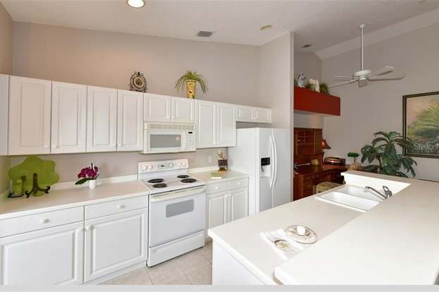 Building Photo - 5300 Hyland Hills Ave