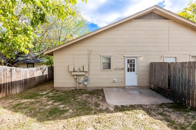 Building Photo - 14202 Sussman Ct