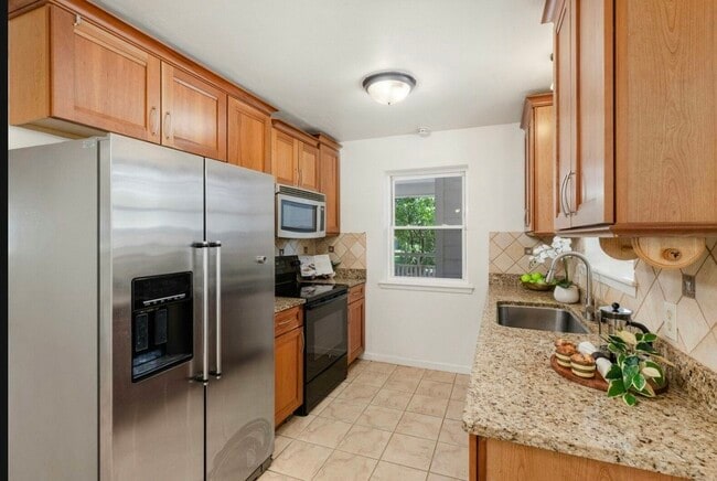 Building Photo - 356 Bobolink Dr