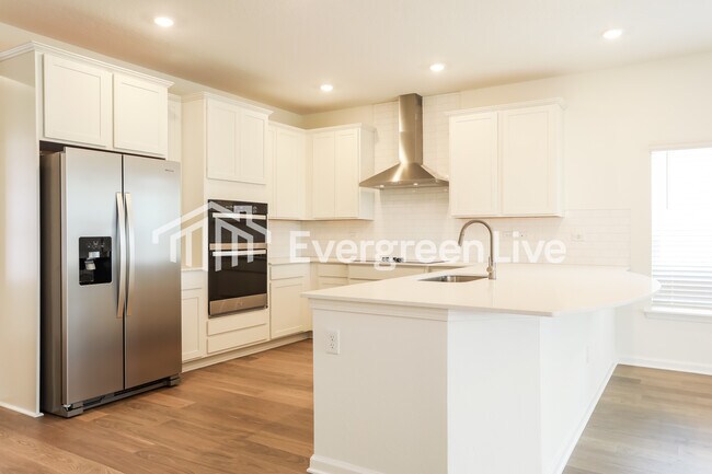 Building Photo - 3440 Americana Dr