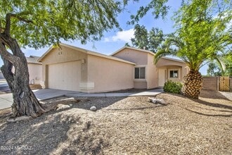 Building Photo - Gorgeous home in Rita Ranch