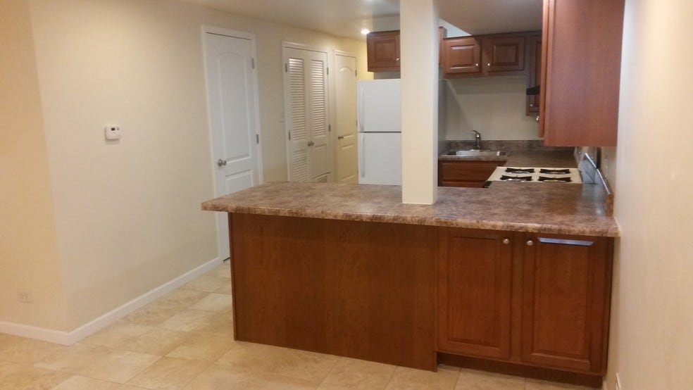 Kitchen - 801 S Leavitt St