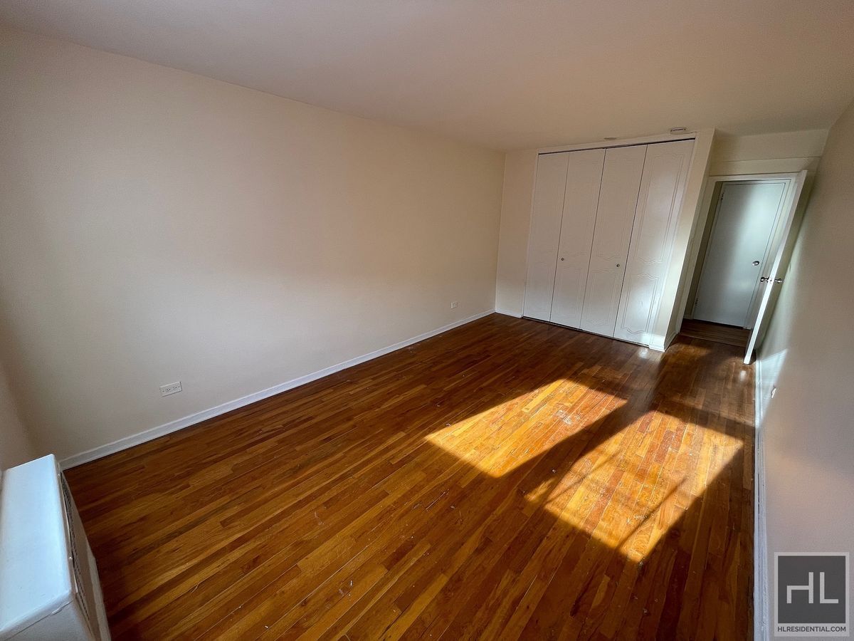 Building Photo - GRAND CENTRAL PARKWAY