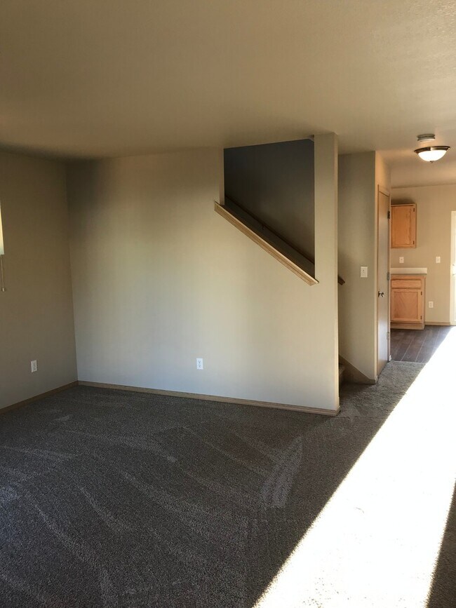 Building Photo - 1308 Mills Landing Ct SE