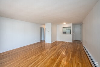 Building Photo - 6 Gilson Rd