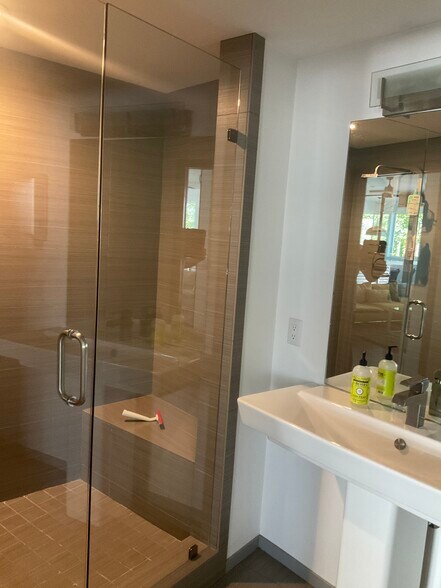 2nd floor bathroom - 300 20th St