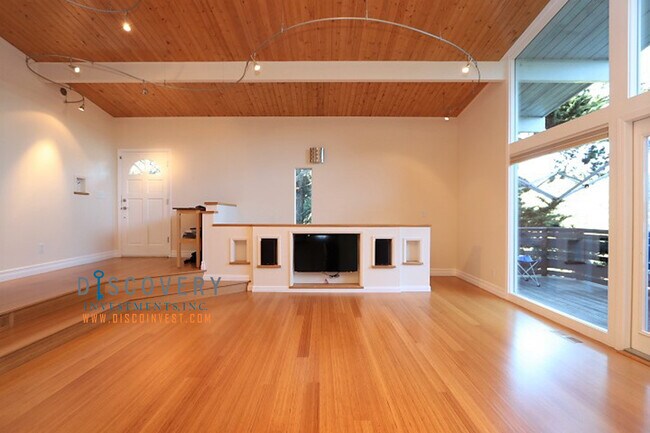 Building Photo - Coming Soon! 4 Bedroom Montclair Home with Forest Views