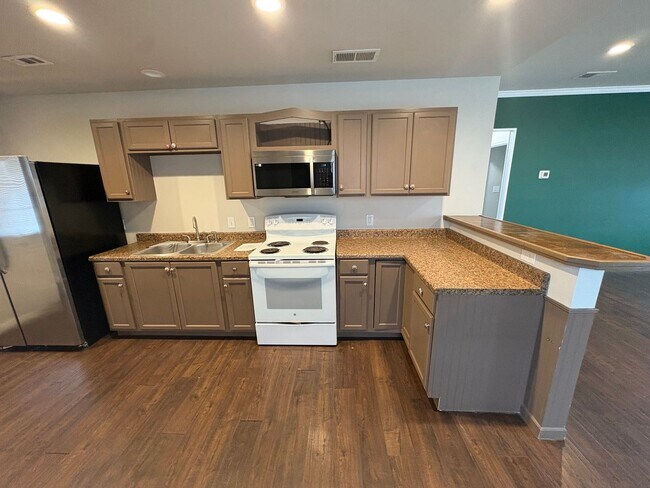 Building Photo - 2 Bed, 2 Bath County Home on 1.5 Acres in ...