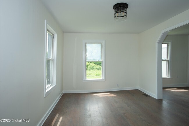 Building Photo - 798 NY-29