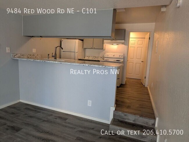 Building Photo - 9484 Red-Wood Rd NE