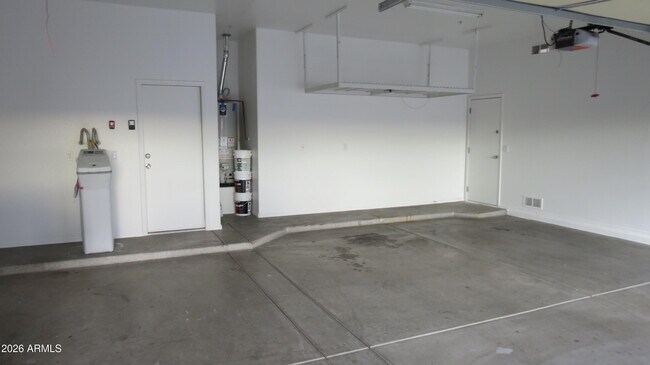 Building Photo - 30899 N 125th Dr