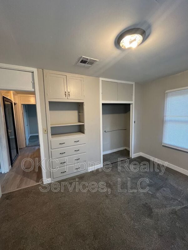 Building Photo - 116 W Beech St