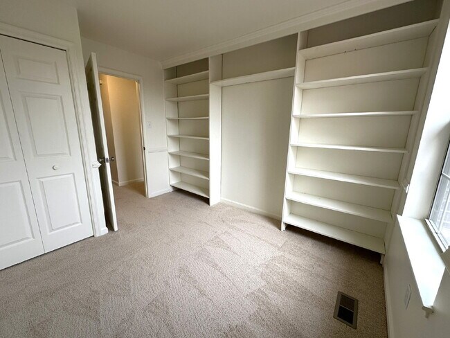 Building Photo - COMING SOON! 3-Bed, 3.5-Bath Townhome in Sparks Glencoe