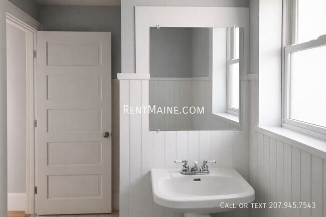 Building Photo - 25 High St