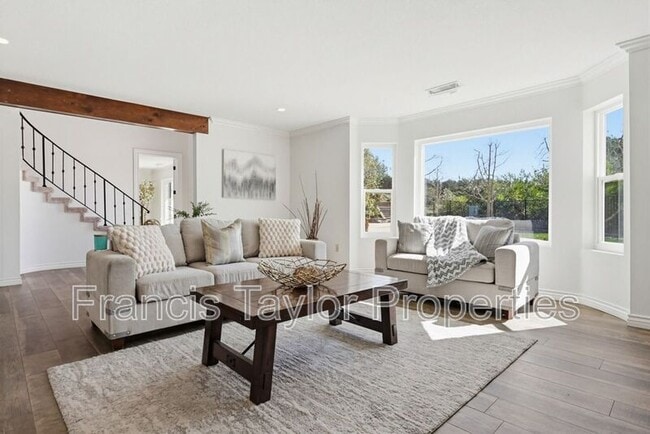 Building Photo - 29059 Meadow Glen Way W