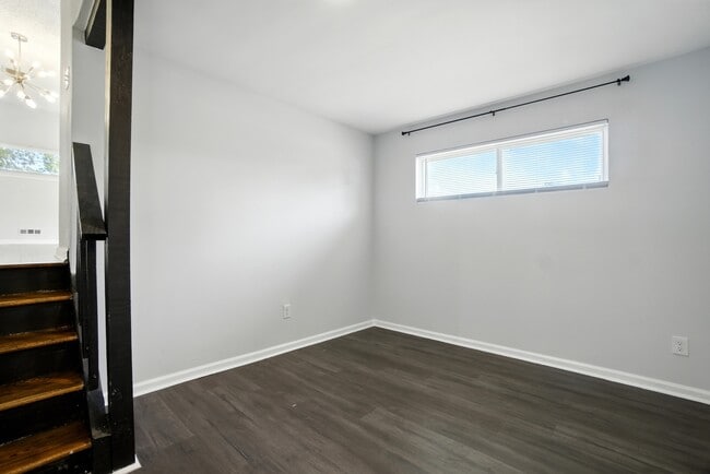 Building Photo - 2918 Somerset Ln
