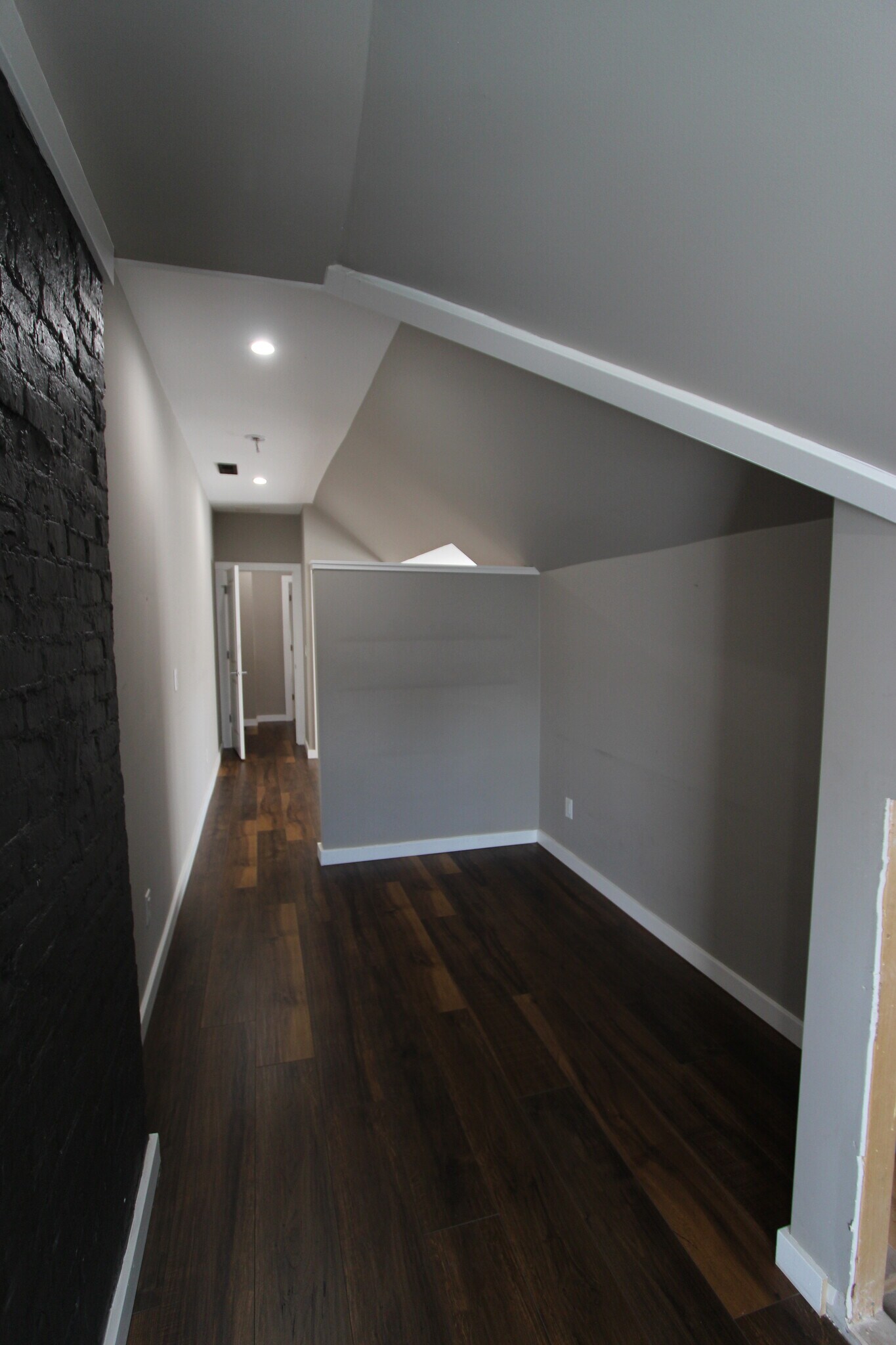 Building Photo - 164 N 18th St