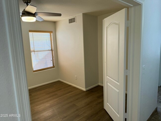 Building Photo - 11448 E Petra Ave