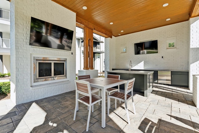 Building Photo - 4670 Merchants Park Cir