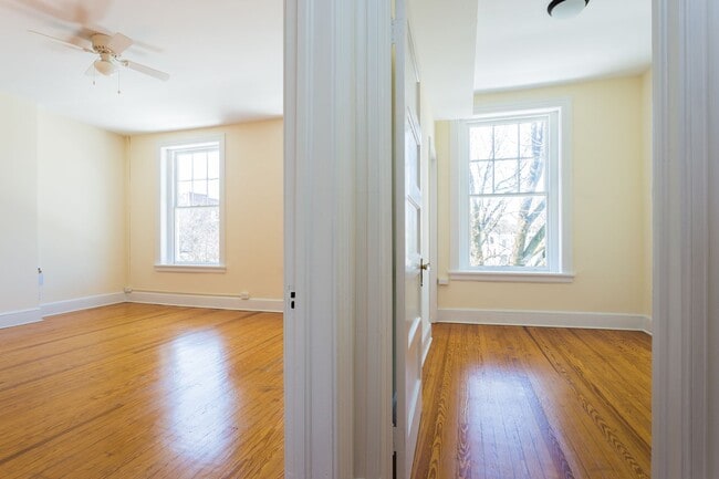 Building Photo - 412 W Marshall St