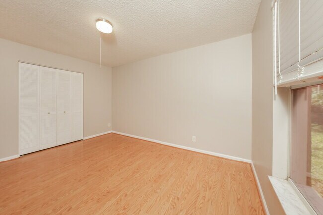 Building Photo - 244 Ponce De Leon St