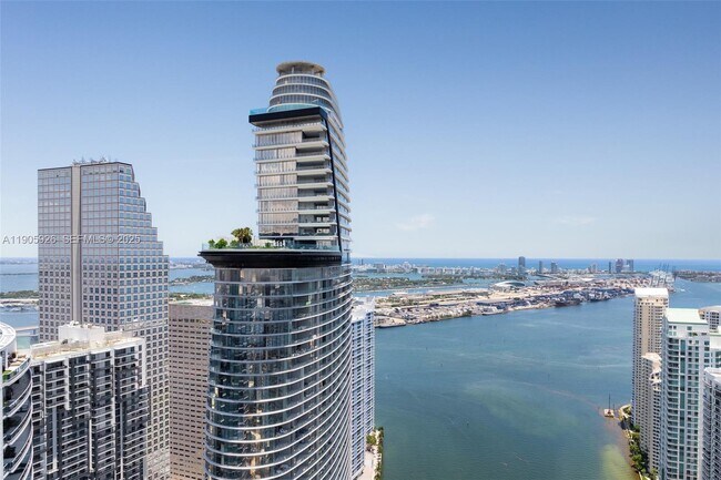 Building Photo - 300 Biscayne Blvd Way