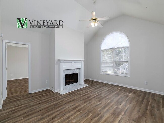 Building Photo - 3684 Autumn View Dr