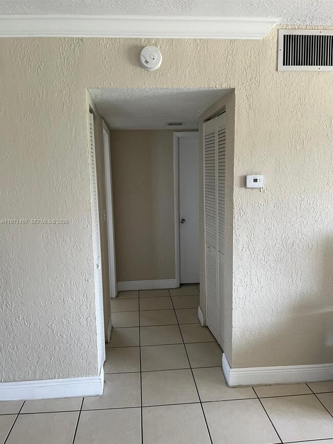 Building Photo - 898 NW 45th Ave