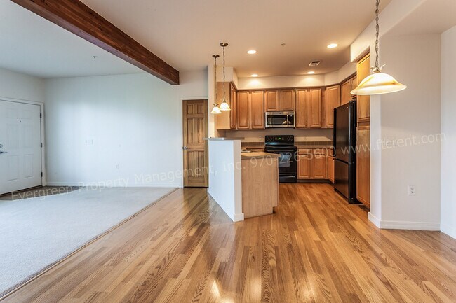 Building Photo - 5220 Boardwalk Dr