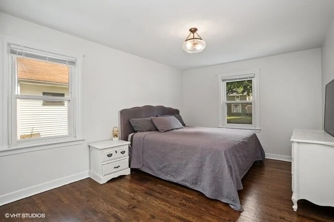 Building Photo - 540 S Evergreen Ave