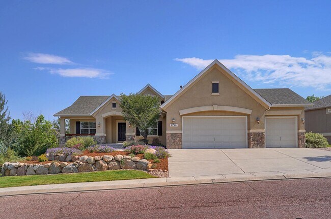 Building Photo - Beautiful Ranch Style Home in District 20-...