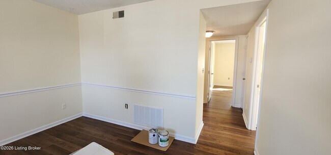 Building Photo - 3212 Springfield Dr
