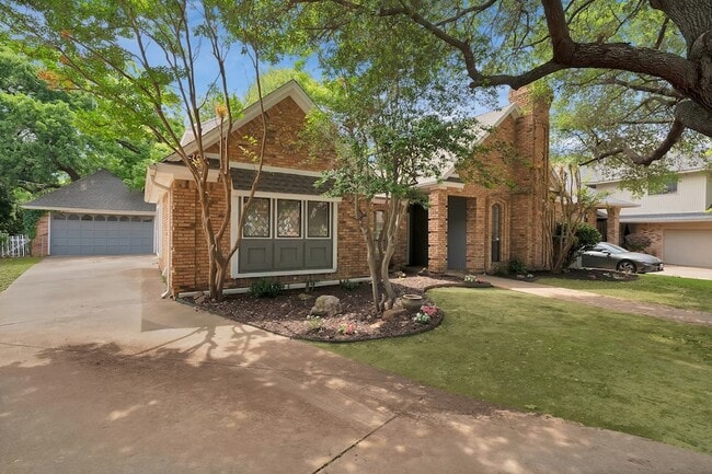 Building Photo - 4219 Oak Springs Dr