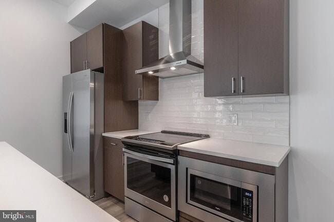 Building Photo - 710 N 16th St