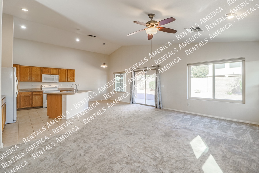 Building Photo - 10464 E Jan Cir