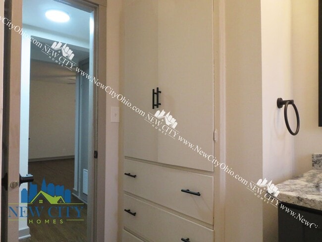 Building Photo - Newly Renovated Apartment Building