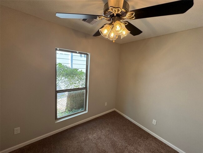 Building Photo - 3231 Holman St