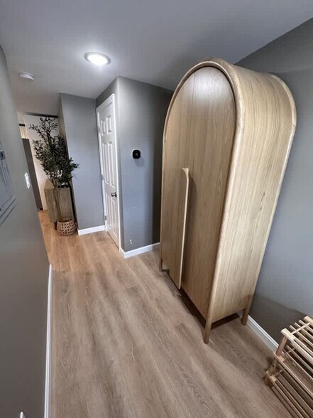 Building Photo - 301 Portsmouth Ave