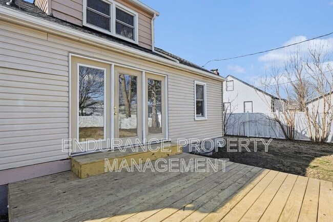 Building Photo - 2710 Hazel Ave