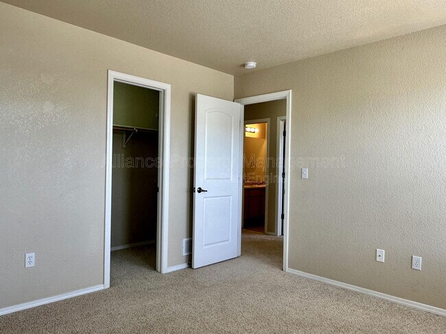 Building Photo - 8361 Winding Passage Dr