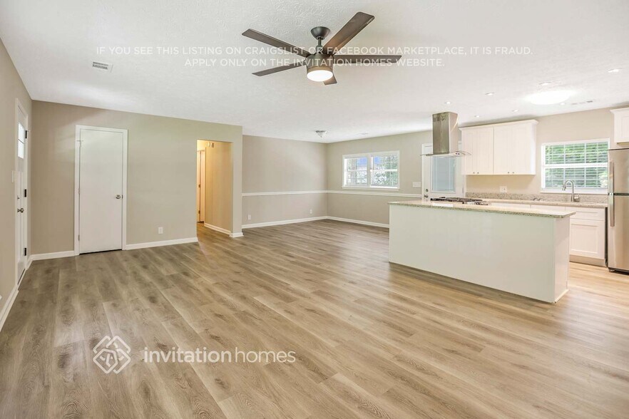 Building Photo - 1589 Mary Lou Ln SE