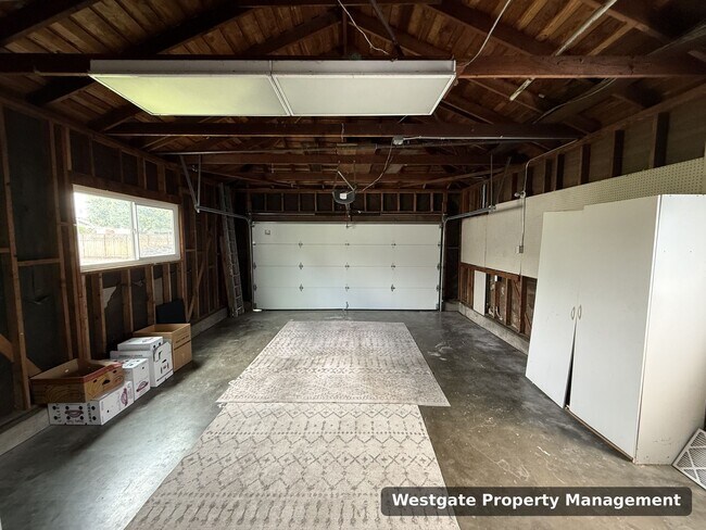 Building Photo - 1729 Kearny St