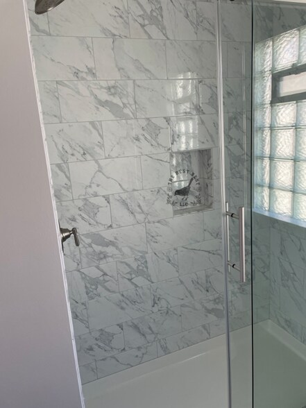 Building Photo - 1427 N Hawley Rd