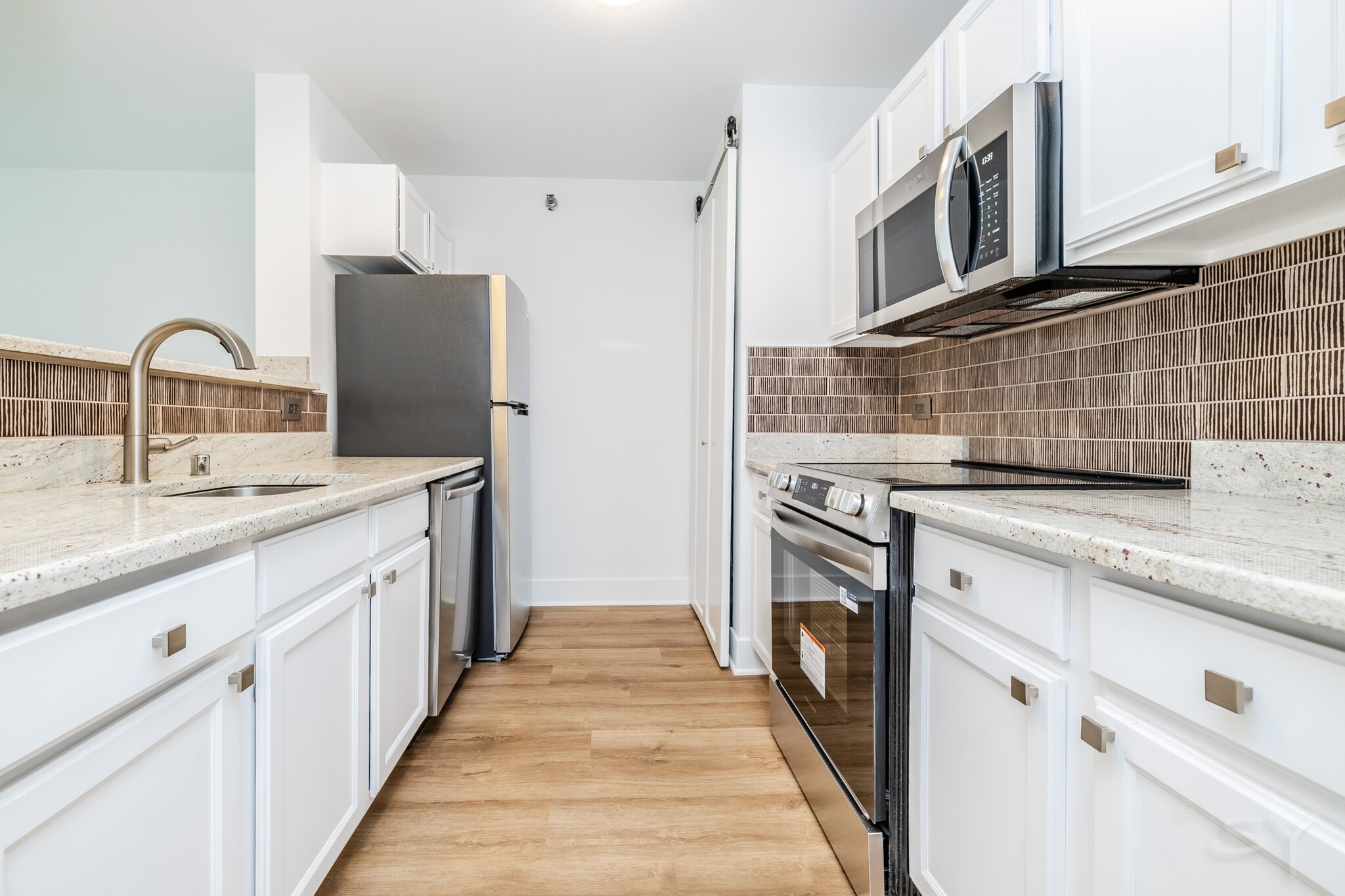 Building Photo - 345 N La Salle Dr